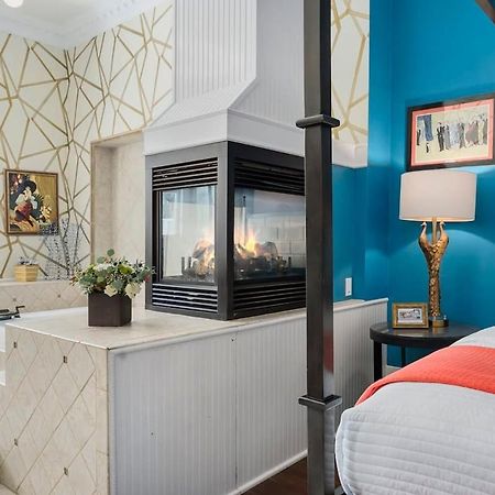 The Loft On Main St Loft With Balcony Views Apartamento Fredericksburg Exterior foto
