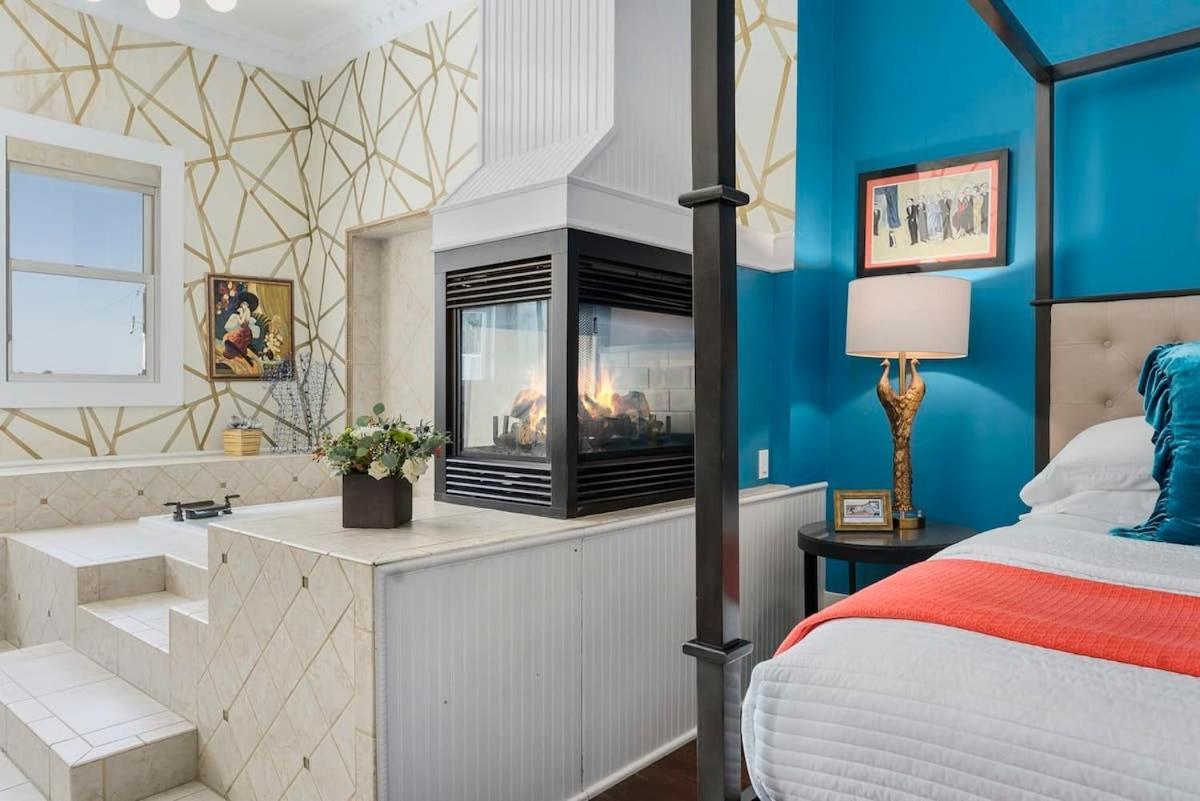 The Loft On Main St Loft With Balcony Views Apartamento Fredericksburg Exterior foto