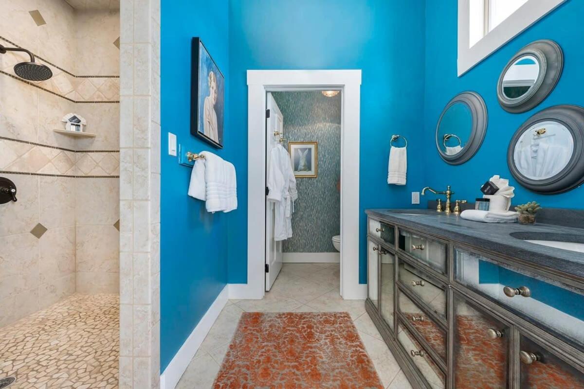 The Loft On Main St Loft With Balcony Views Apartamento Fredericksburg Exterior foto