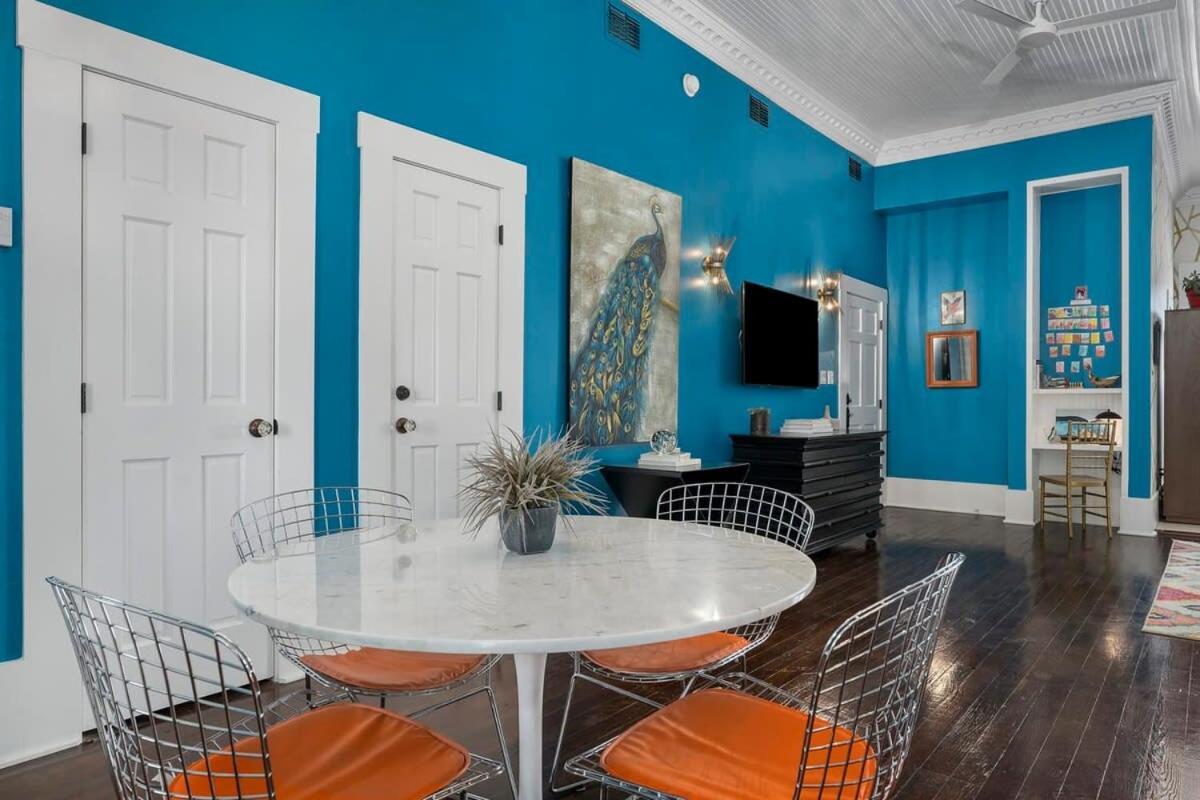 The Loft On Main St Loft With Balcony Views Apartamento Fredericksburg Exterior foto