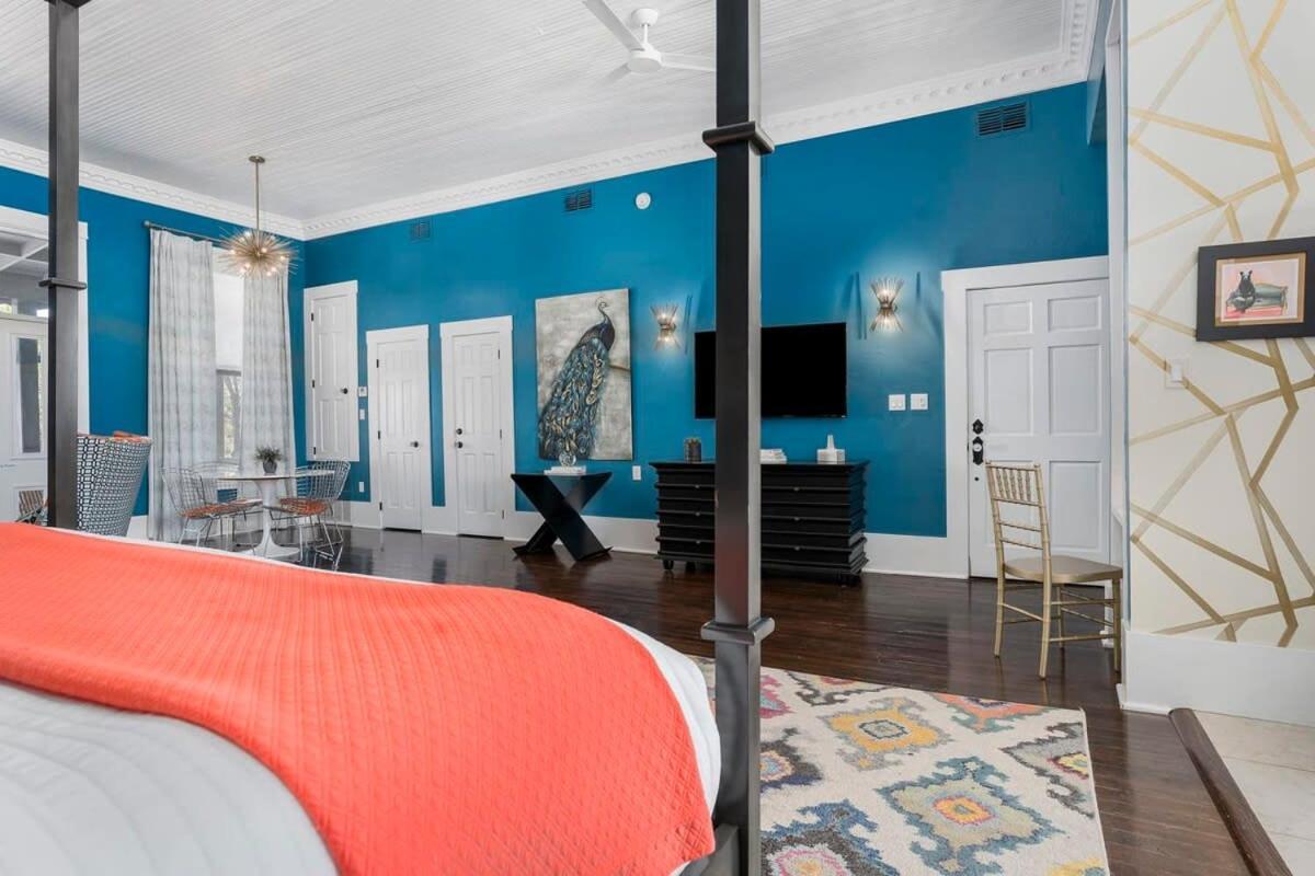 The Loft On Main St Loft With Balcony Views Apartamento Fredericksburg Exterior foto